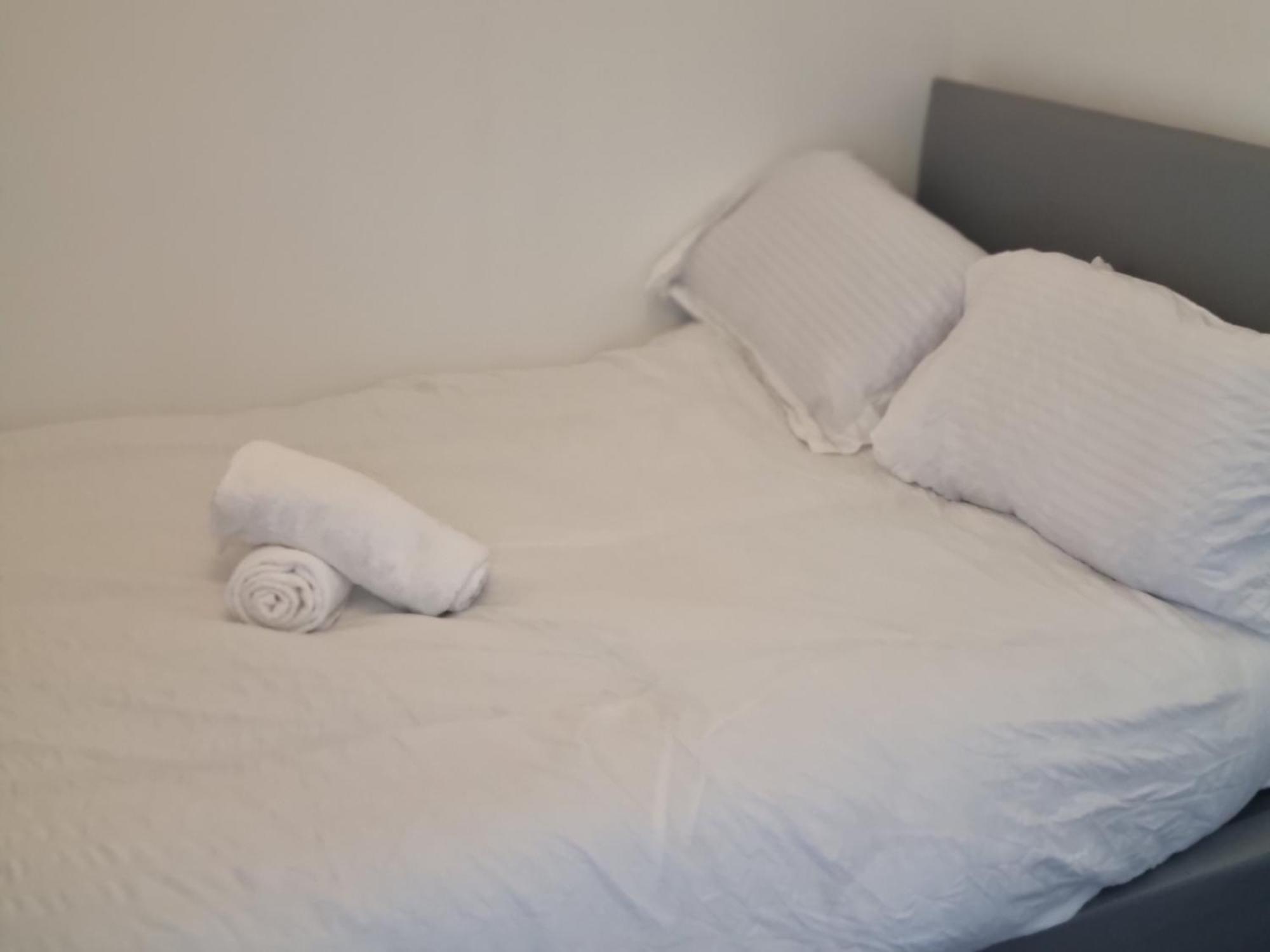 Gillingham Villa 4 Bedroom Free Sports Channels Экстерьер фото